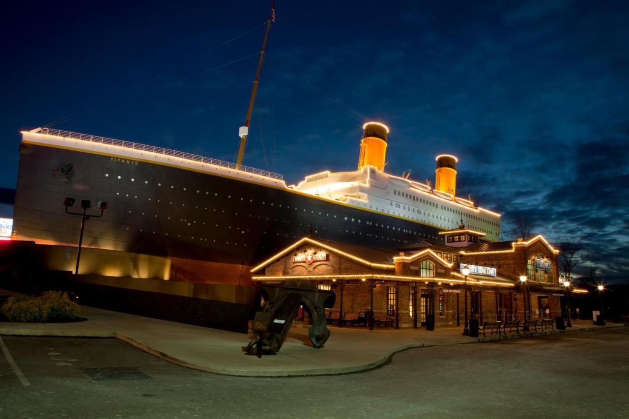 Rest Assured, Wifi, 1089 Free Tickets Each Paid Day, Dollywood And More بيدجن فورج المظهر الخارجي الصورة
